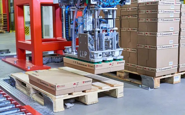 Efficient pallet handling image depicting automated equipment managing palletized loads with smooth transport, precise positioning, and controlled buffering to improve workflow efficiency, enhance operator safety, and support consistent high‑volume warehouse performance.